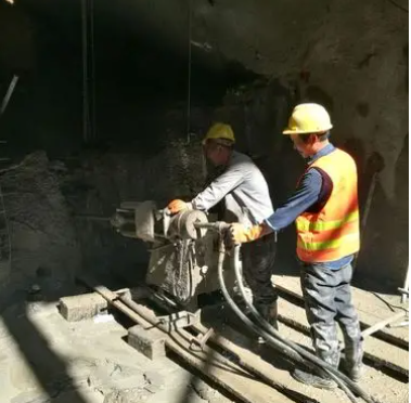 怀仁水下抗分散灌浆料特点 水下不分散注浆料介绍