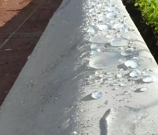 怀仁硅烷浸渍涂料在混凝土保护中的应用